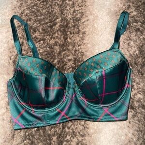 victoria secret very sexy lined demi bra